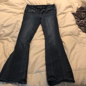American eagle artist jeans ! Stretch